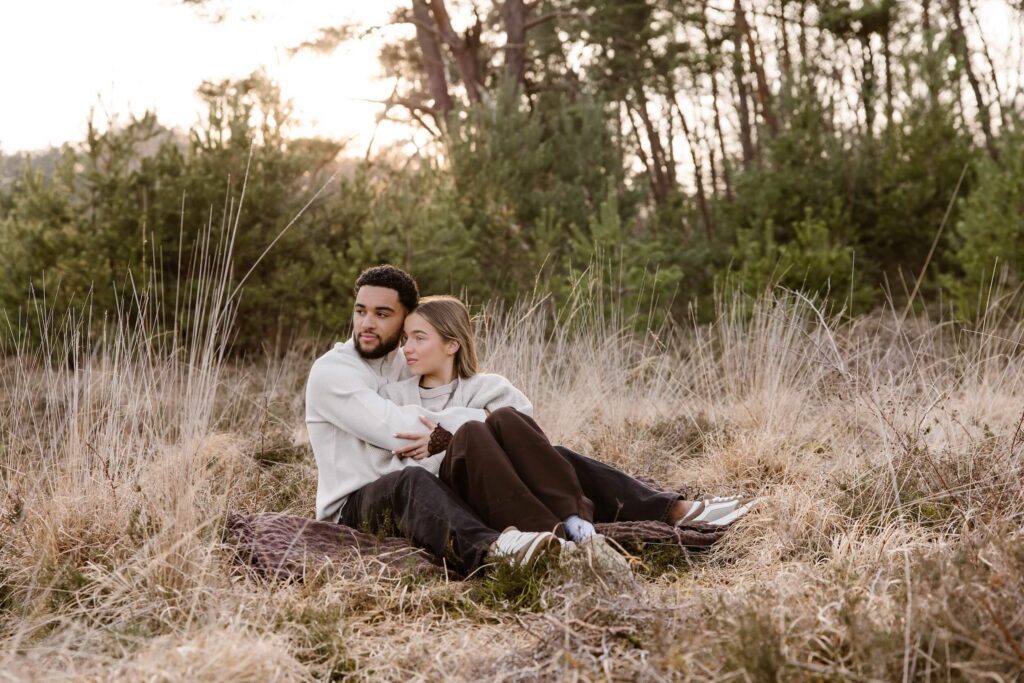 Pre wedding shoot in de natuur
